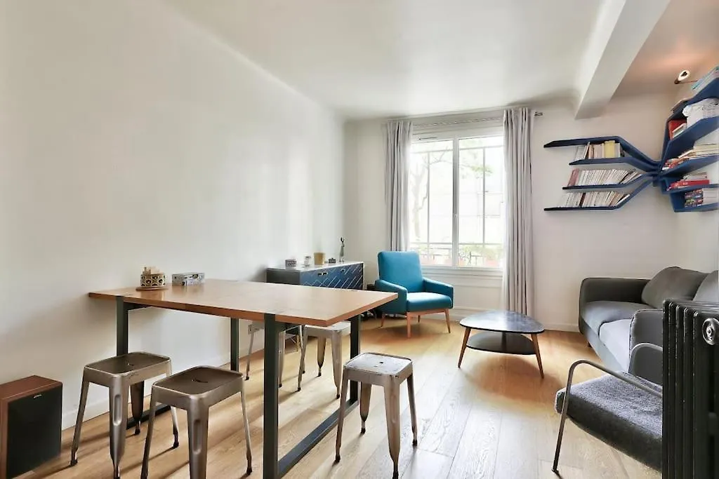 Appartement Chic Buttes Chaumont Paris Apartment