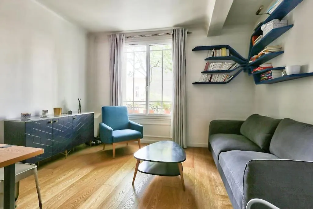 Apartment Appartement Chic Buttes Chaumont Paris