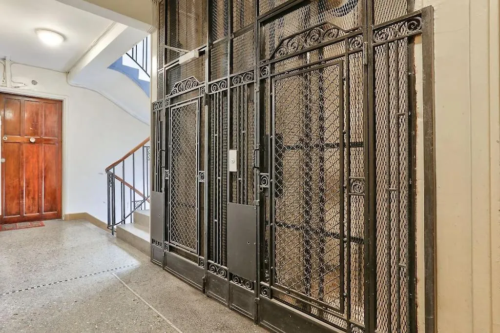 Appartement Chic Buttes Chaumont Paris 0*,